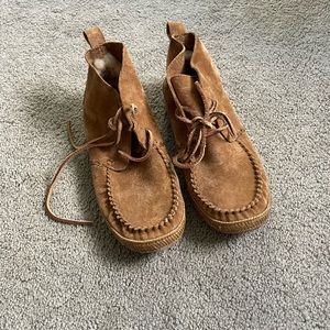 Uggs women’s moccasin boots- unworn